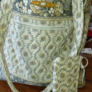 MAGGIB quilted Cotton Floral Tote Bag w Pouch, Toggle Closure, 12x11x4, Pockets+